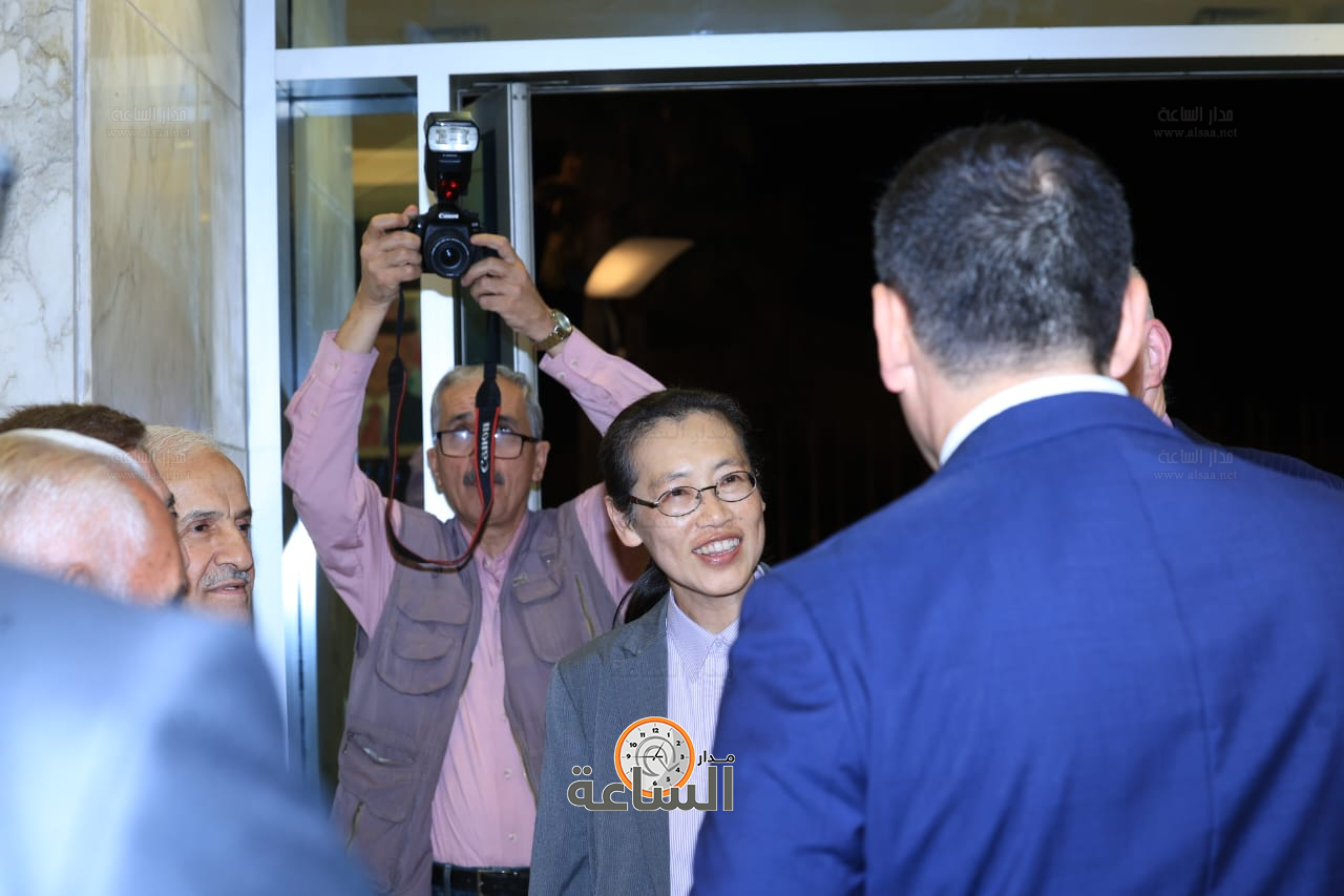 Madar Al-Saa Images 0.4008778795553277