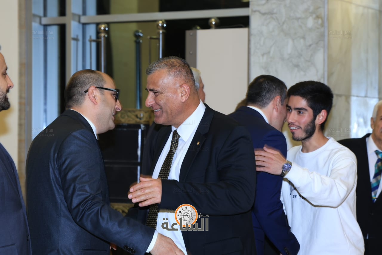 Madar Al-Saa Images 0.8576486412139643