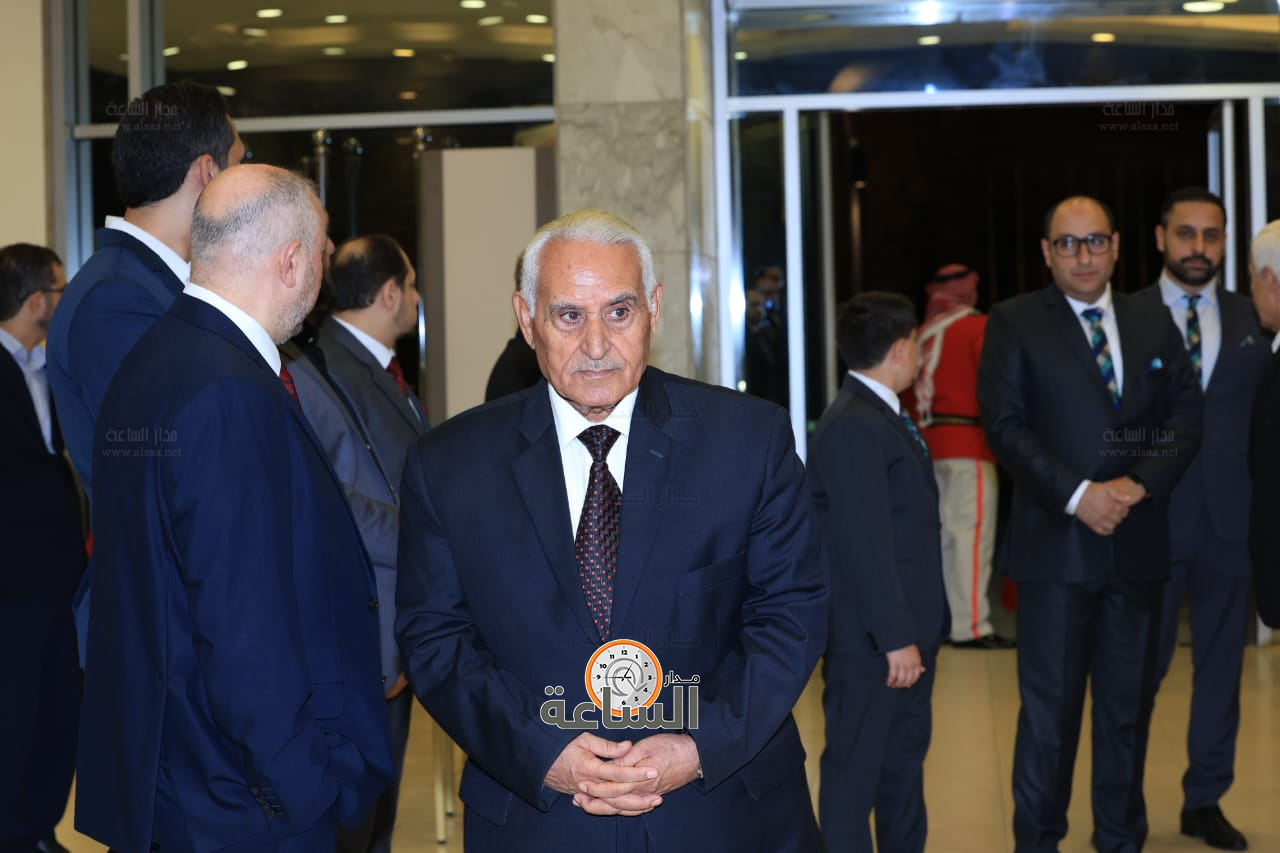 Madar Al-Saa Images 0.4355795349405279