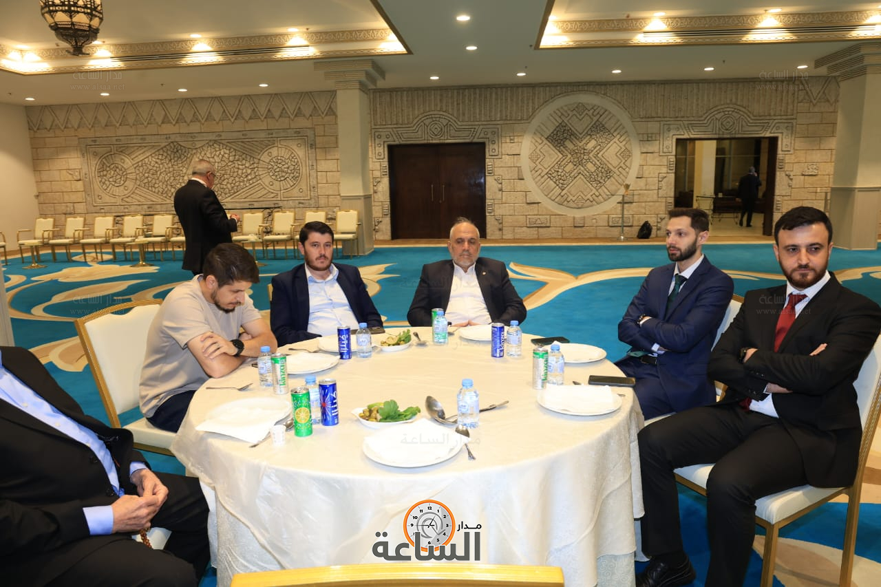 Madar Al-Saa Images 0.2144907304205621