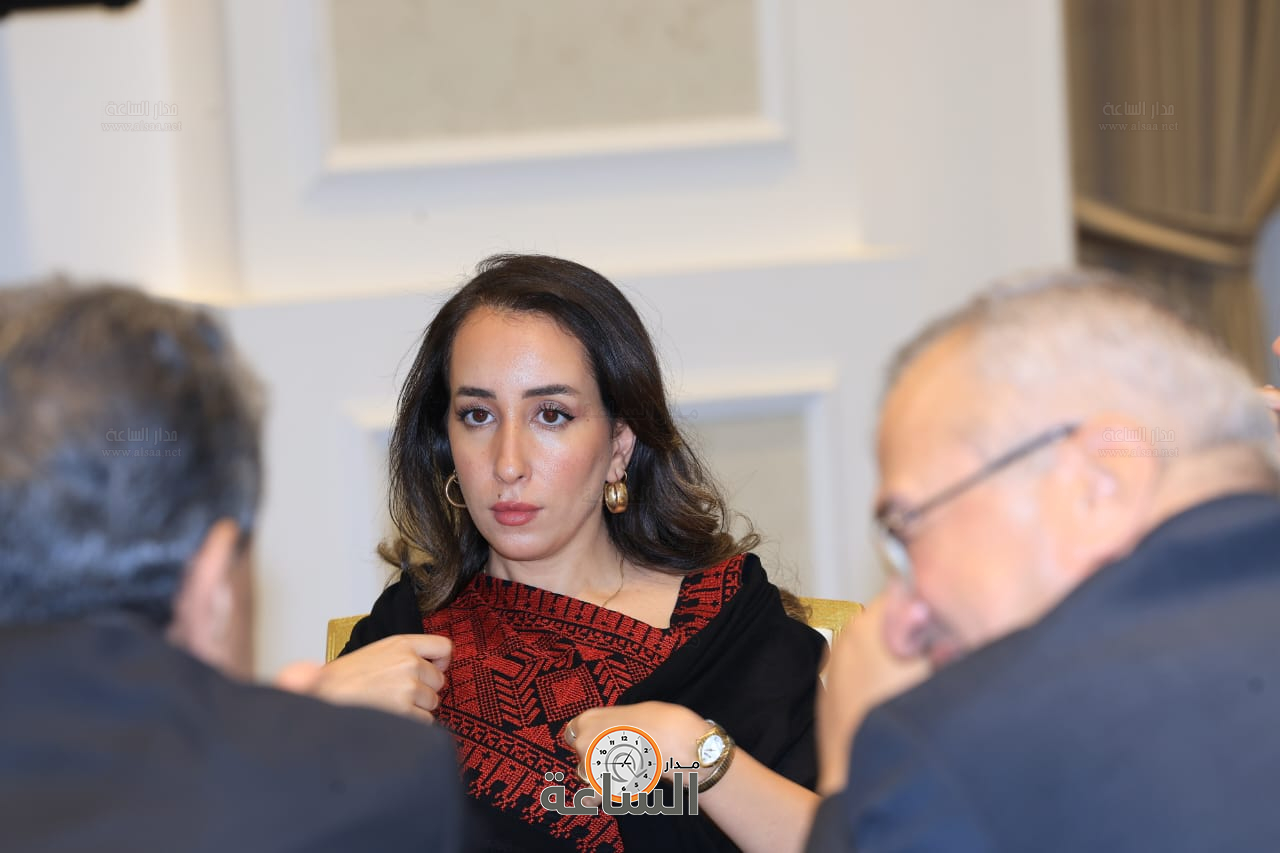 Madar Al-Saa Images 0.4156098484659785