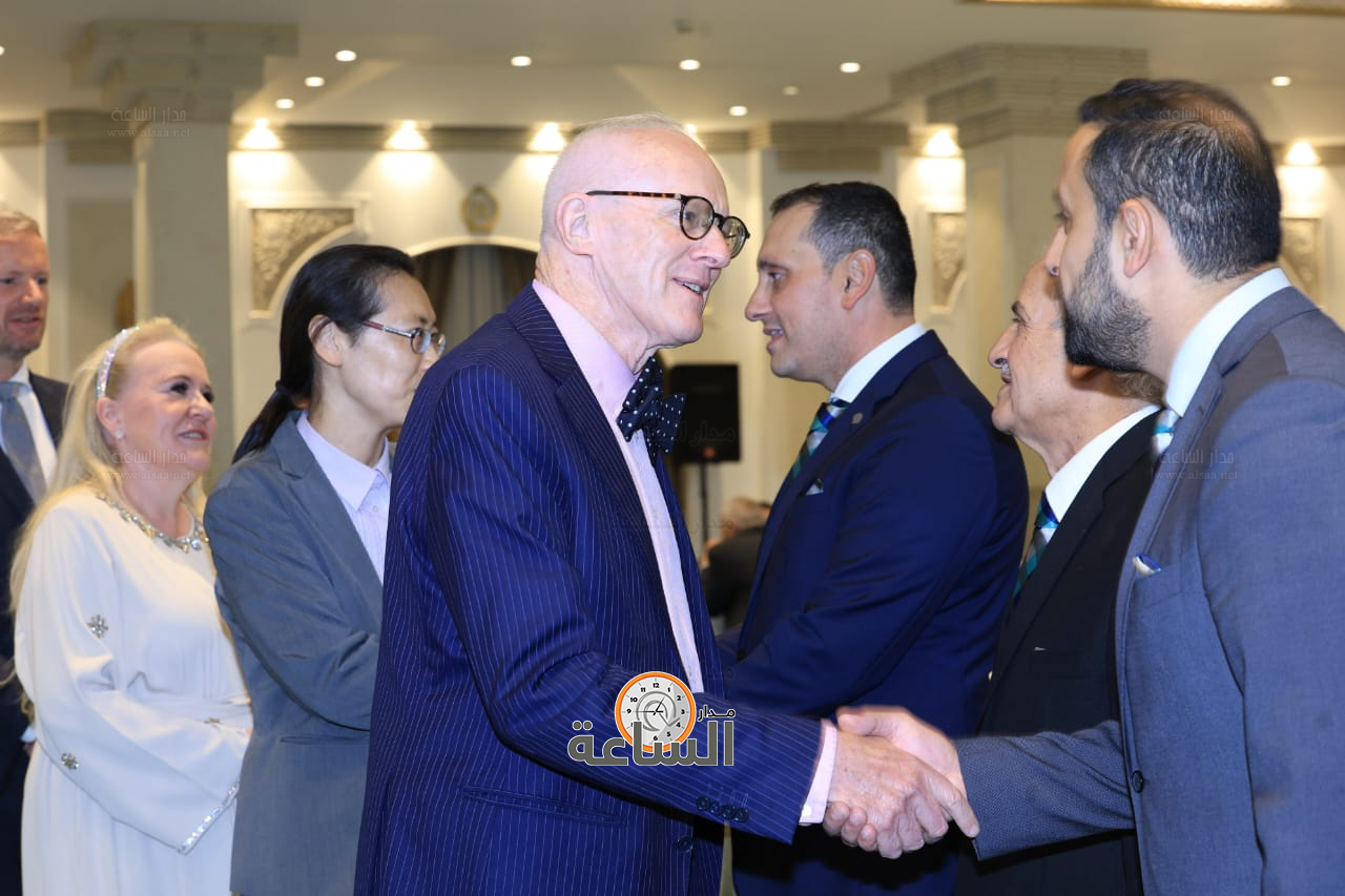 Madar Al-Saa Images 0.4807313741236481