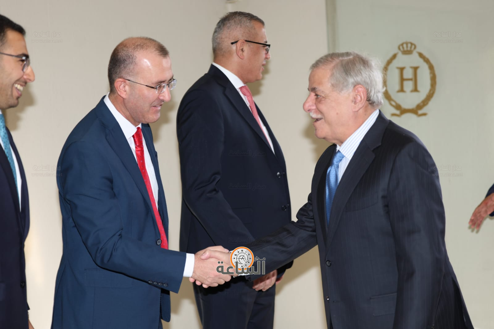 Madar Al-Saa Images 0.8734633525767523