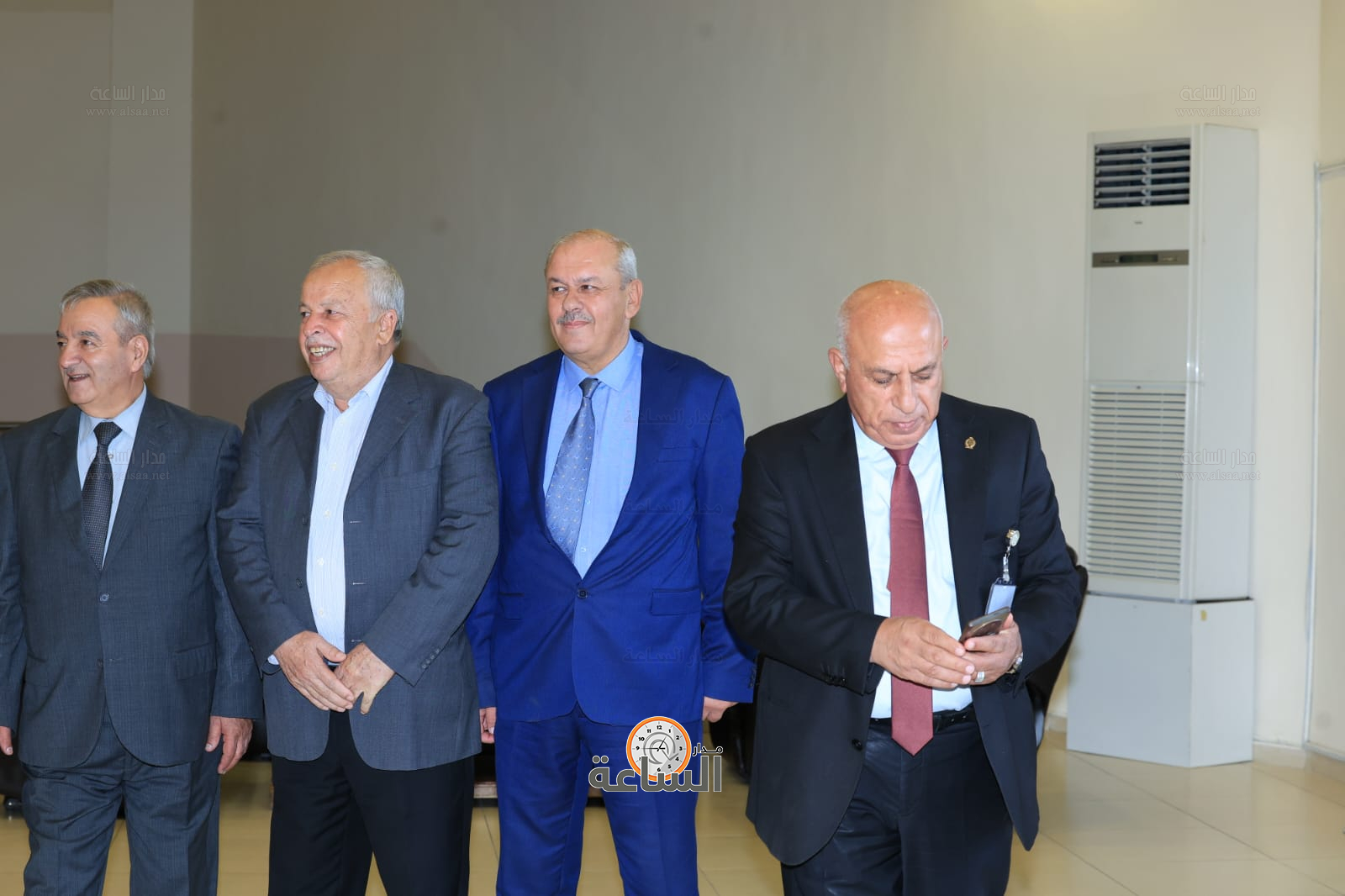 Madar Al-Saa Images 0.47881717927401635