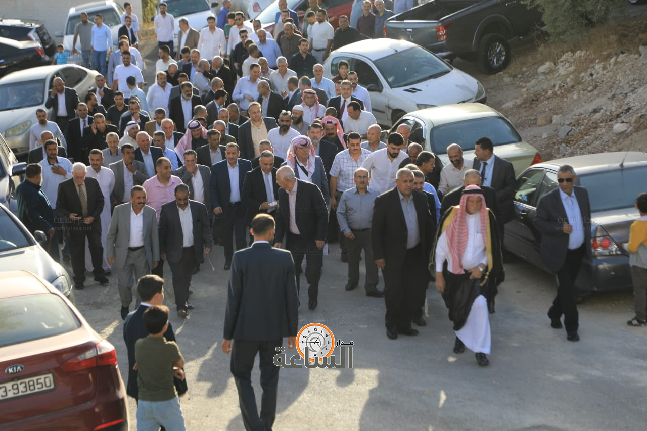 Madar Al-Saa Images 0.9761116447800373