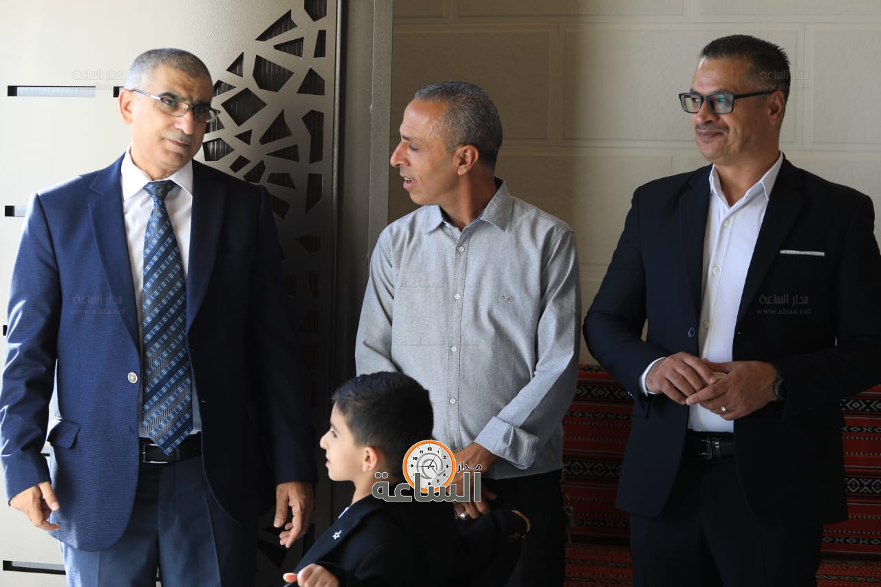 Madar Al-Saa Images 0.3532435183867293