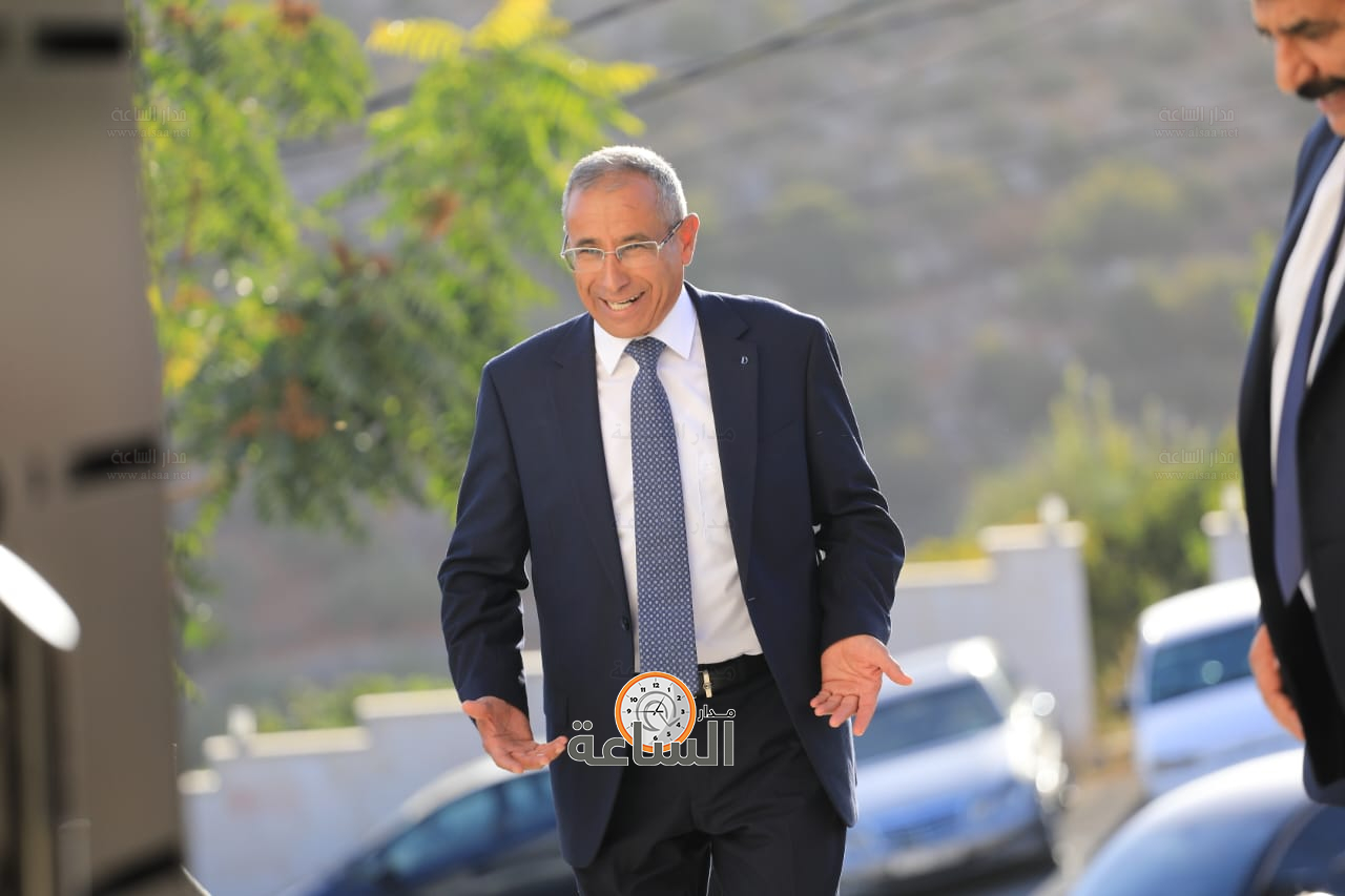 Madar Al-Saa Images 0.7237237145435585