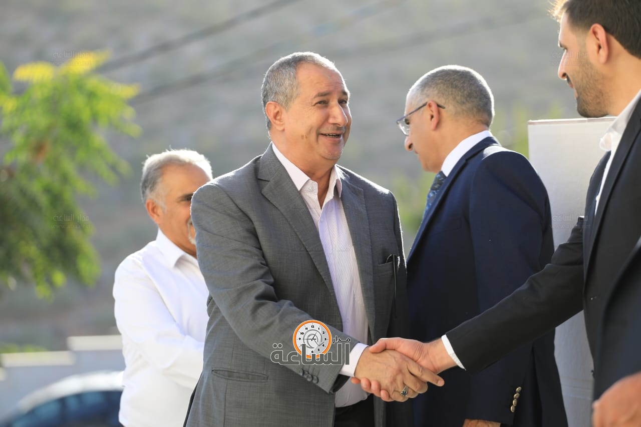 Madar Al-Saa Images 0.22862423901136197