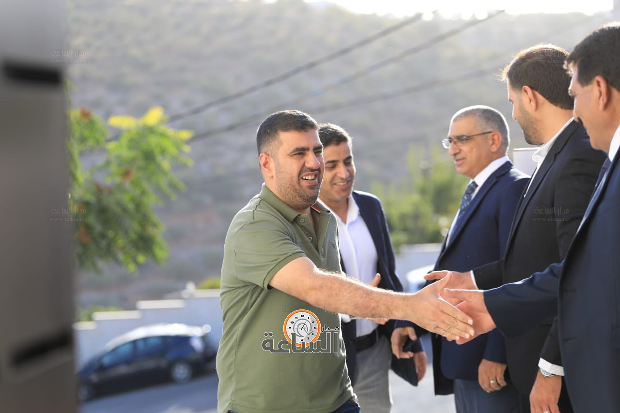 Madar Al-Saa Images 0.6995987328744853