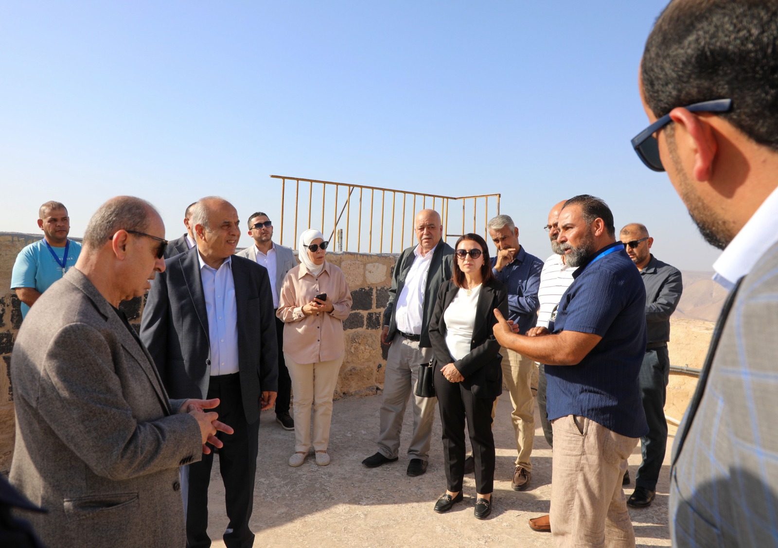 Madar Al-Saa Images 0.39009478264164454