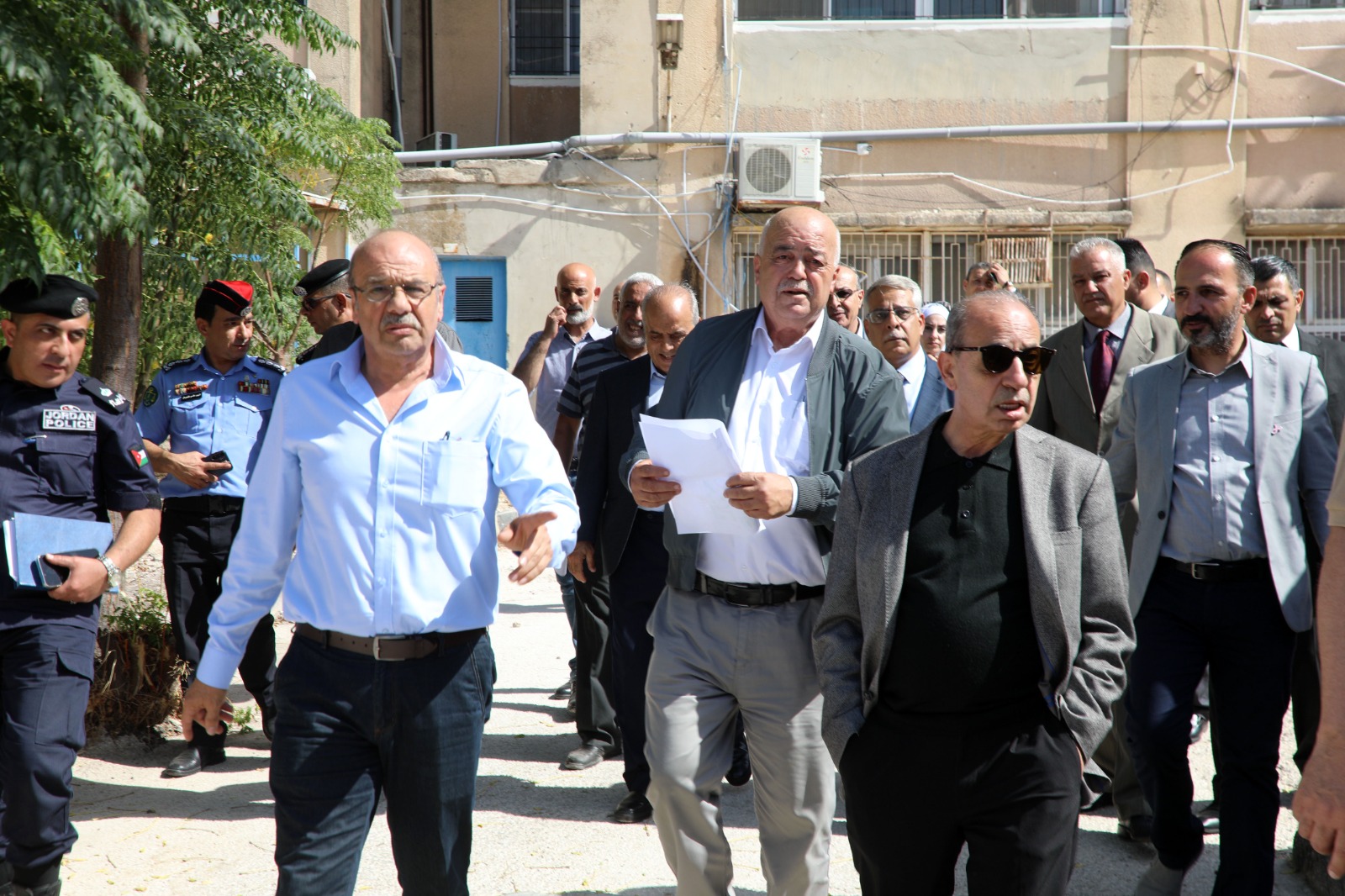 Madar Al-Saa Images 0.22594441052256187