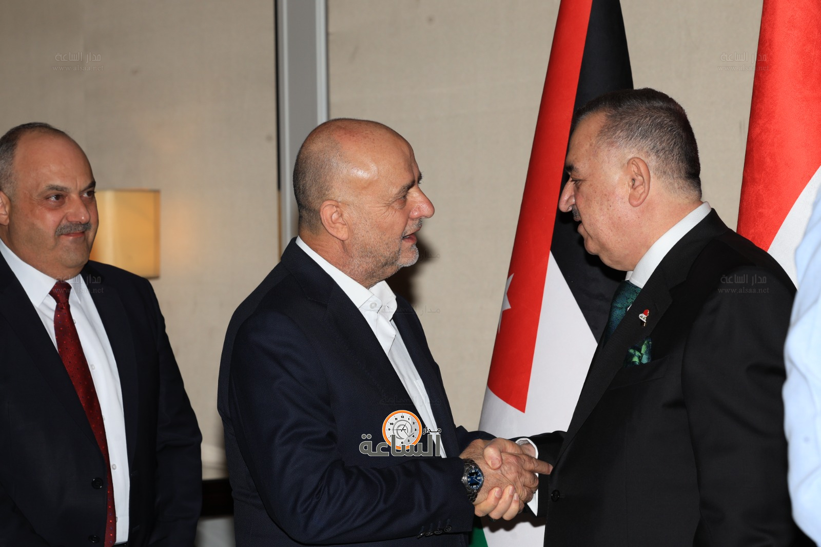 Madar Al-Saa Images 0.9672469732780513