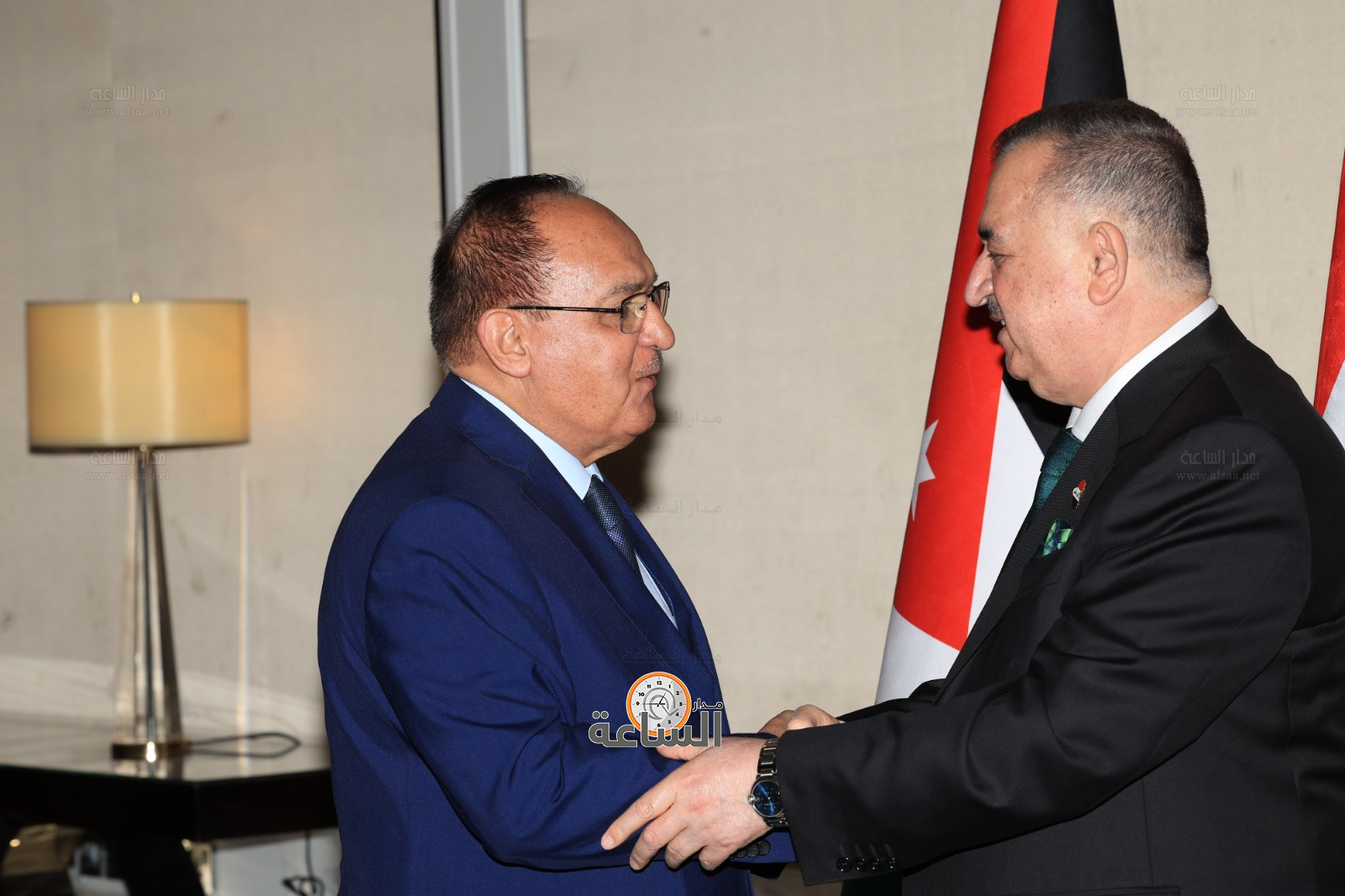 Madar Al-Saa Images 0.8436935011138372