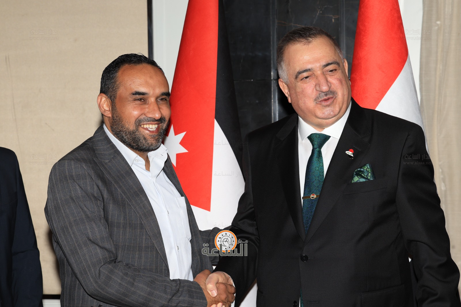 Madar Al-Saa Images 0.9216343036541029