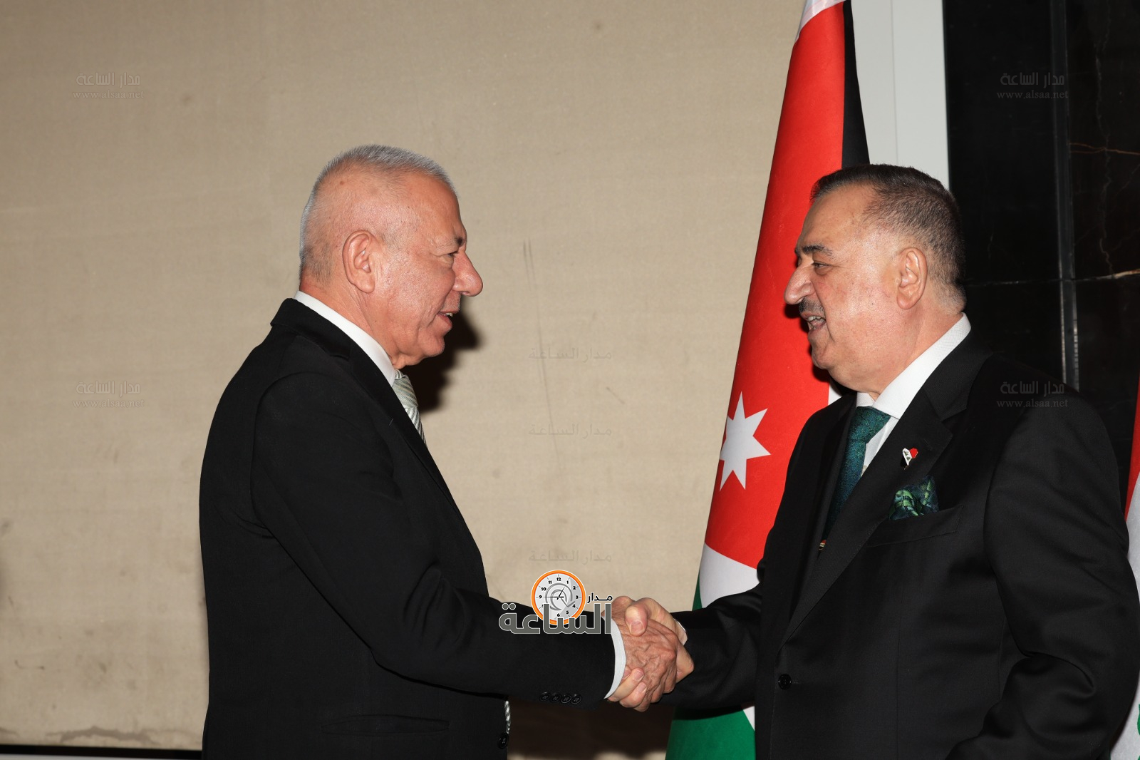 Madar Al-Saa Images 0.7584430581186258