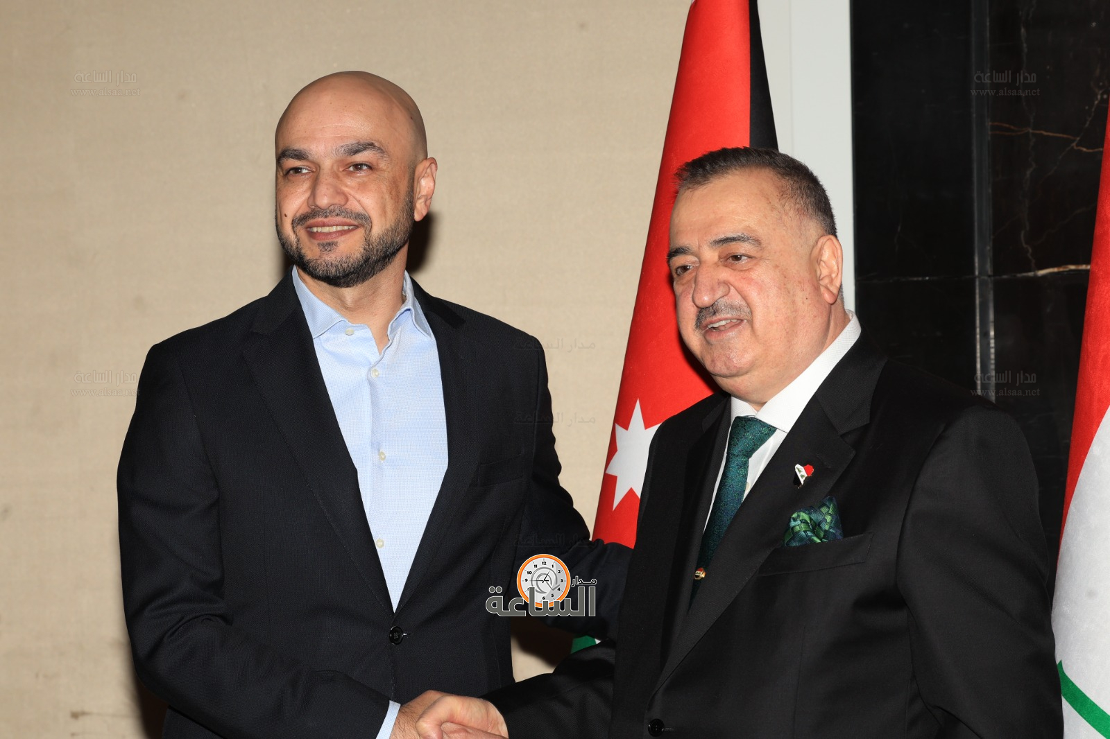 Madar Al-Saa Images 0.595334066121458