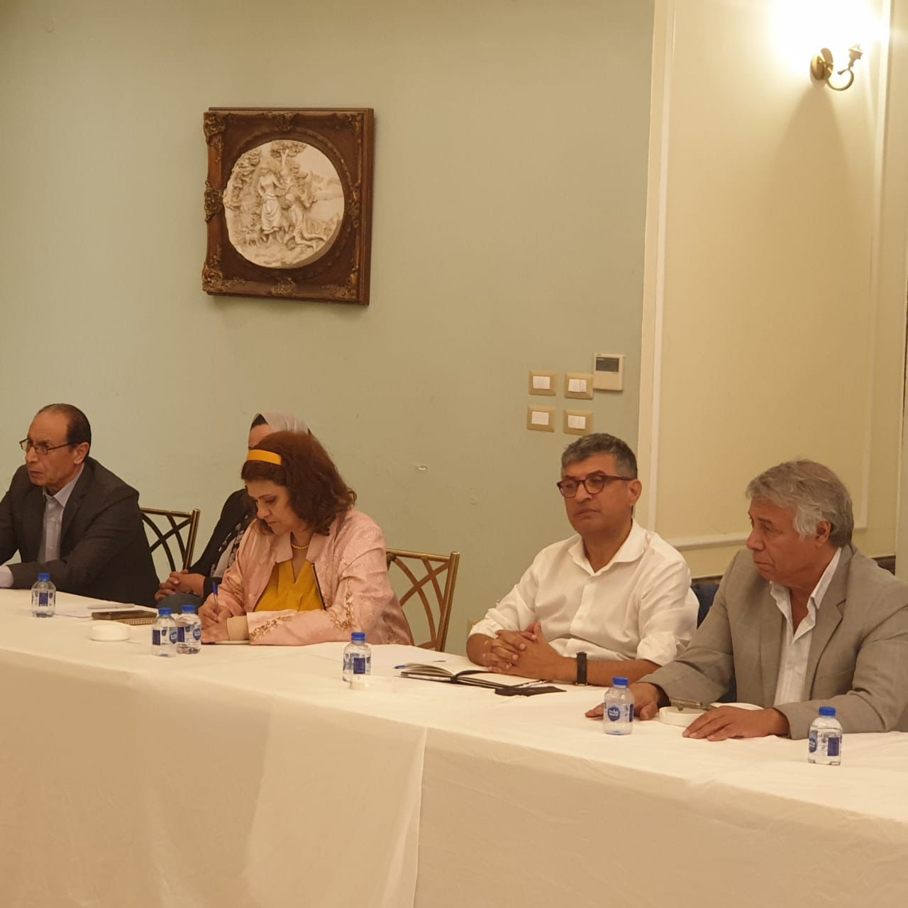 Madar Al-Saa Images 0.9240471293298768