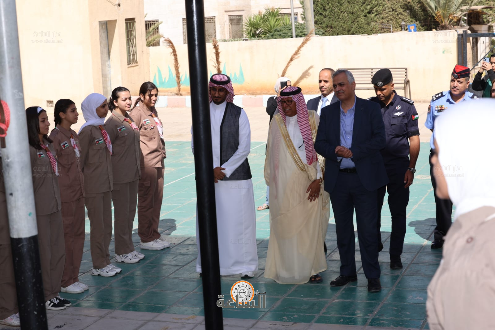 Madar Al-Saa Images 0.6382587096203295