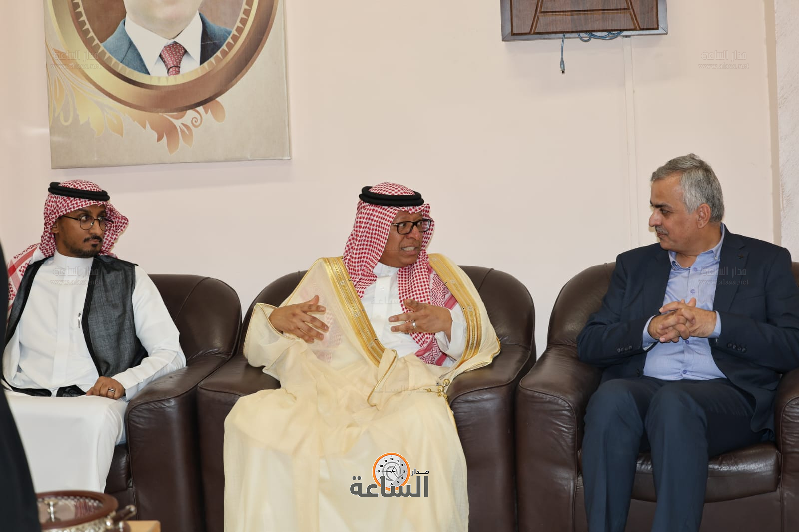 Madar Al-Saa Images 0.18625975634754355