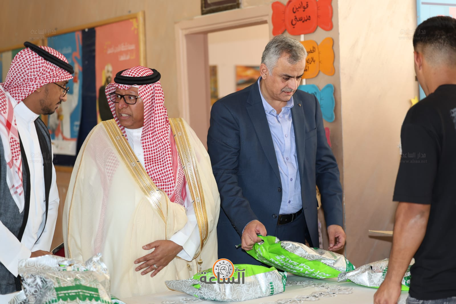 Madar Al-Saa Images 0.3756387389483147