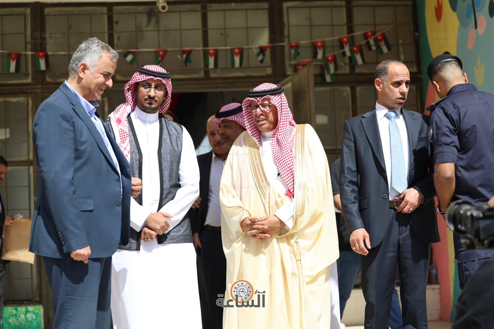 Madar Al-Saa Images 0.37777948240901216