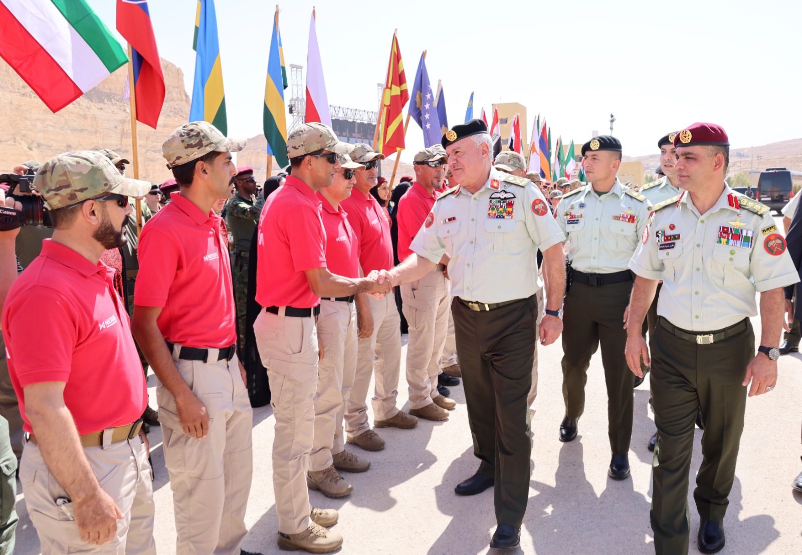 Madar Al-Saa Images 0.06606495728055439