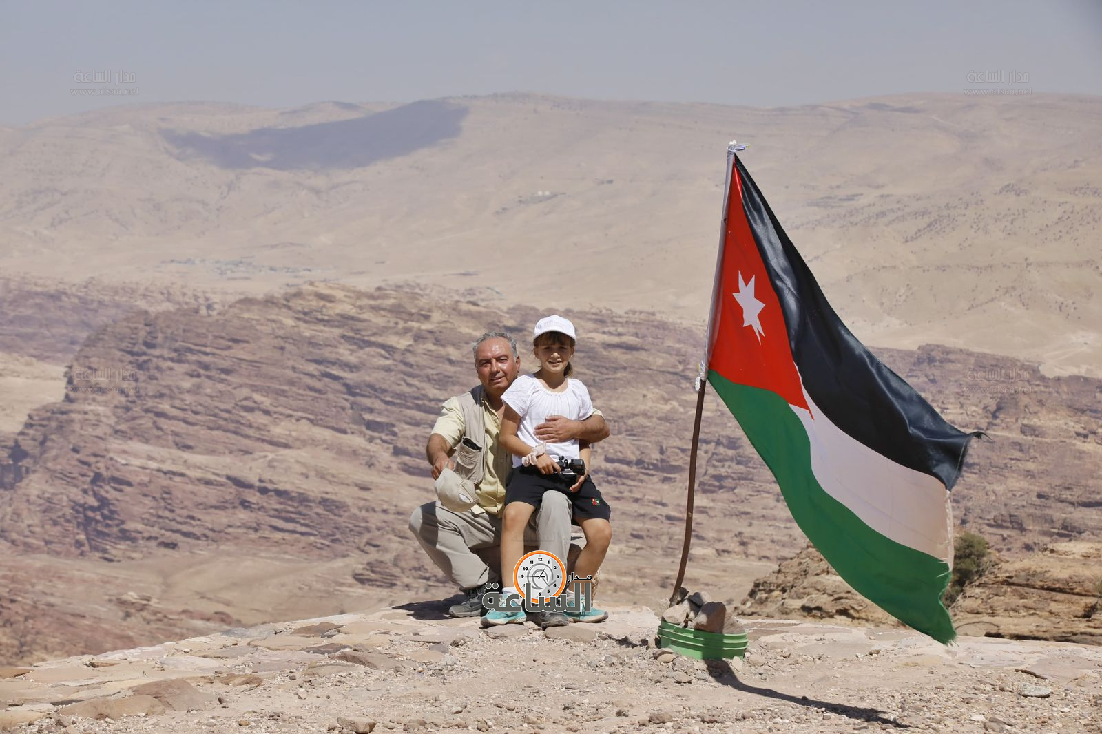 Madar Al-Saa Images 0.9838756394216124