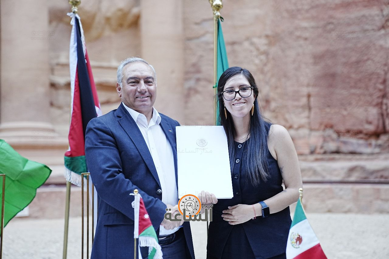 Madar Al-Saa Images 0.9687269367793324