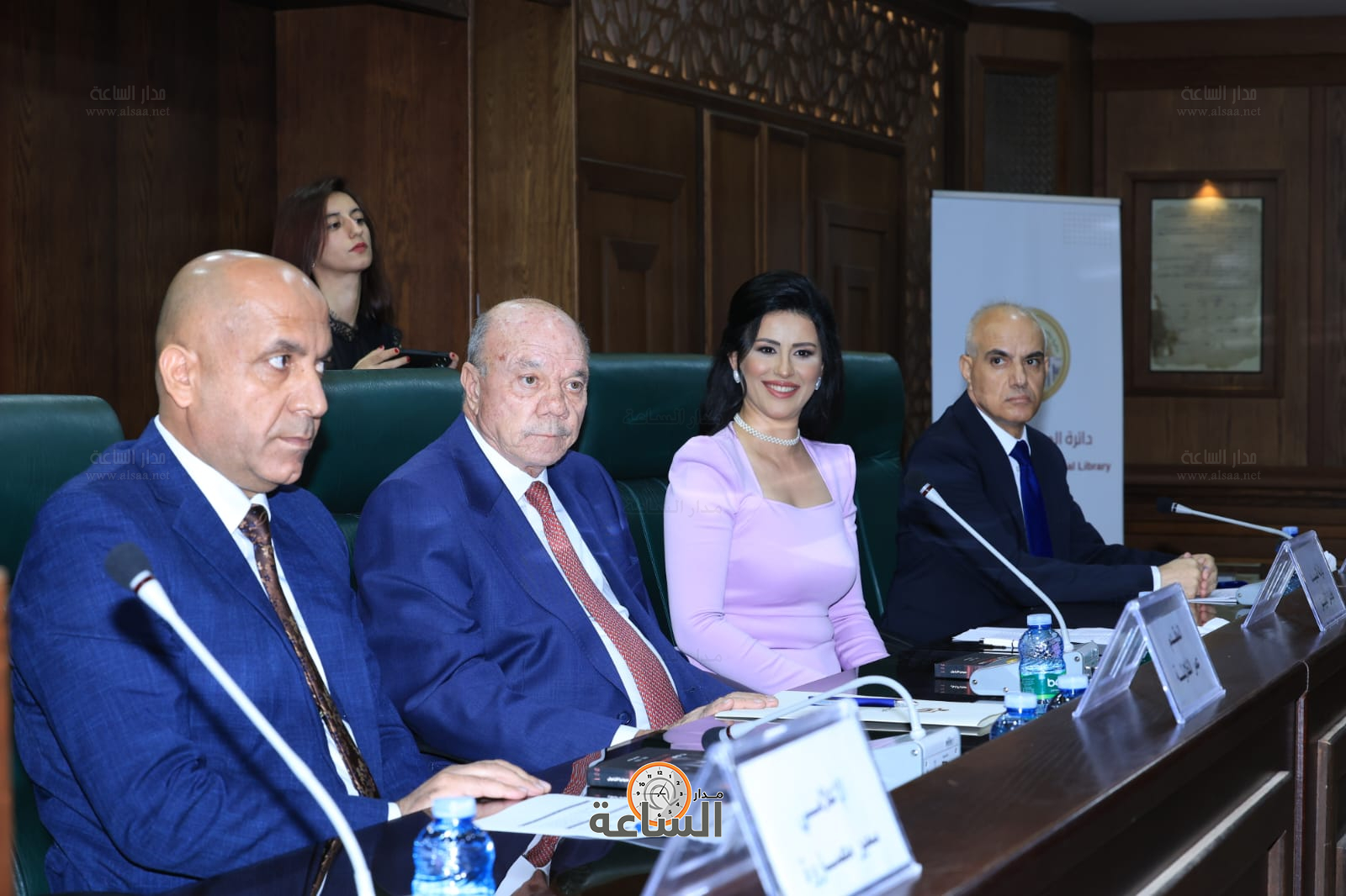 Madar Al-Saa Images 0.24988115176032089