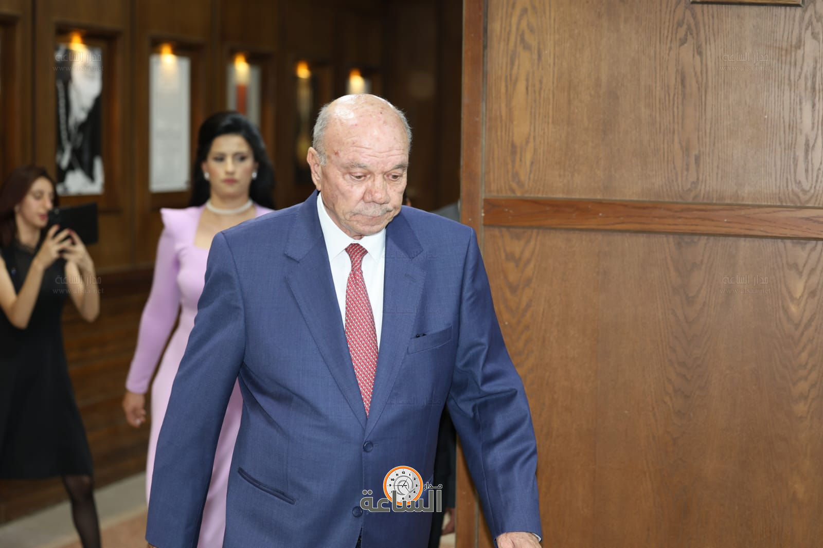 Madar Al-Saa Images 0.9804506470585426