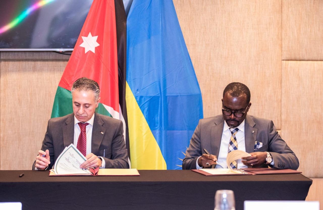 Madar Al-Saa Images 0.7596939784582865