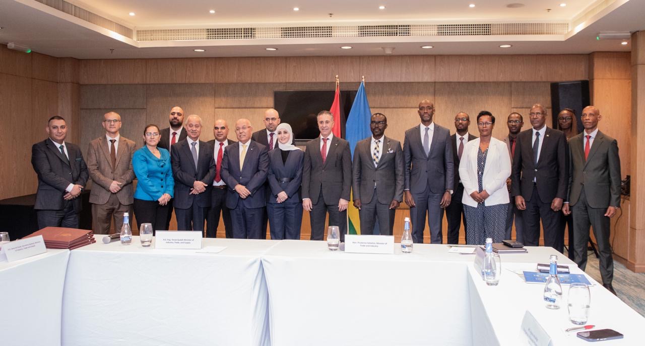 Madar Al-Saa Images 0.29446650940533536