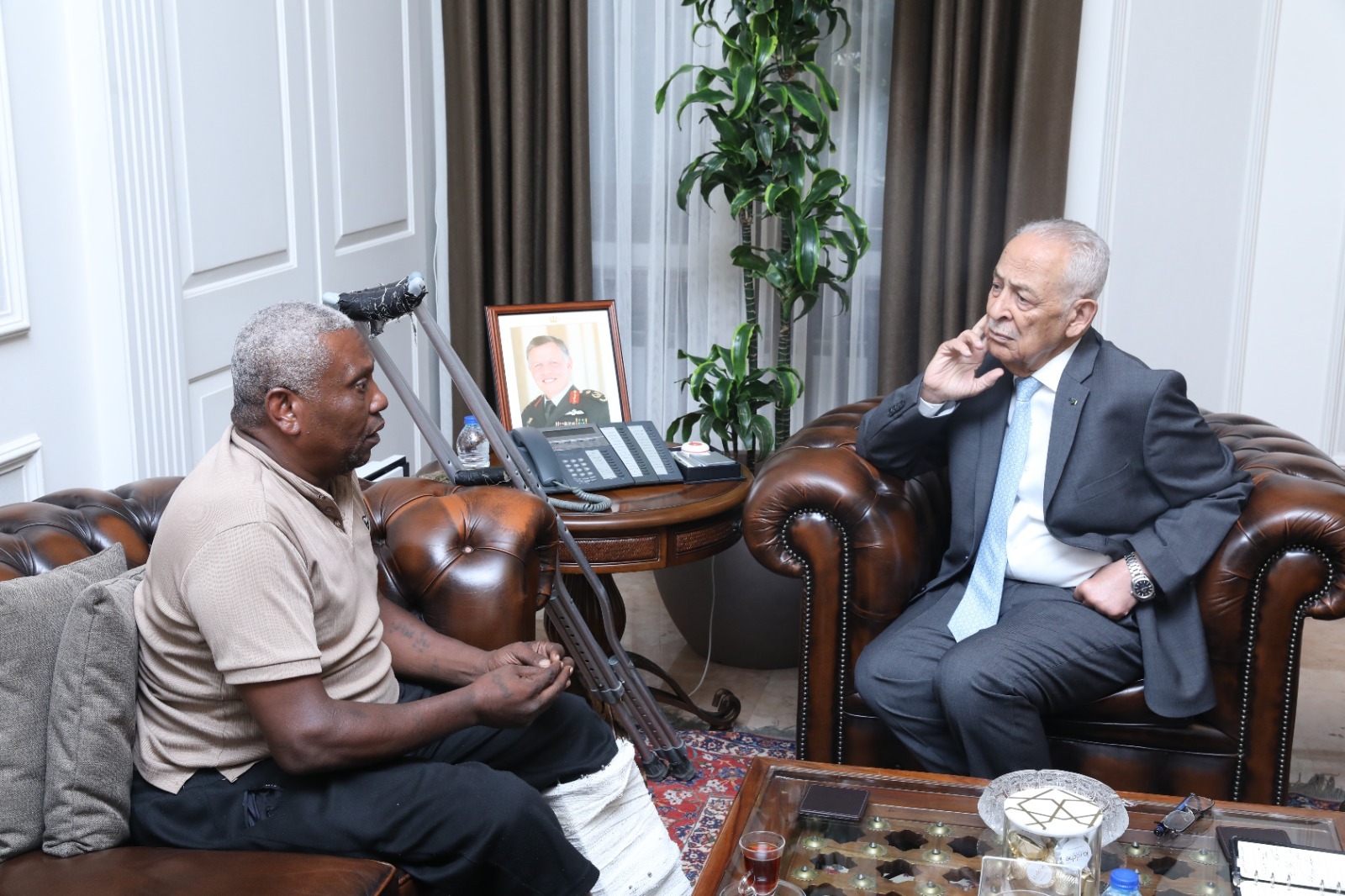 Madar Al-Saa Images 0.363274360836757