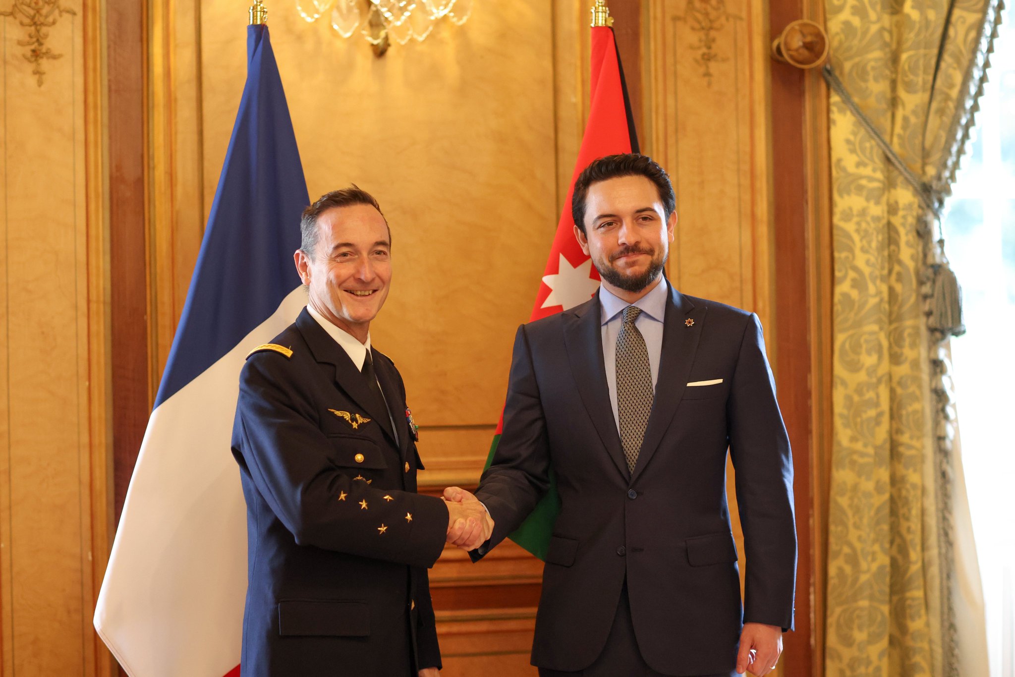 Madar Al-Saa Images 0.35188905389149905