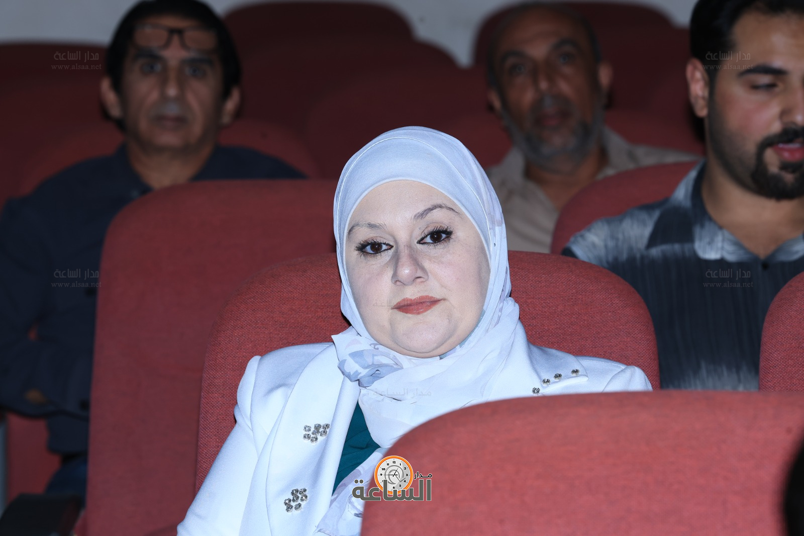 Madar Al-Saa Images 0.738923135453112