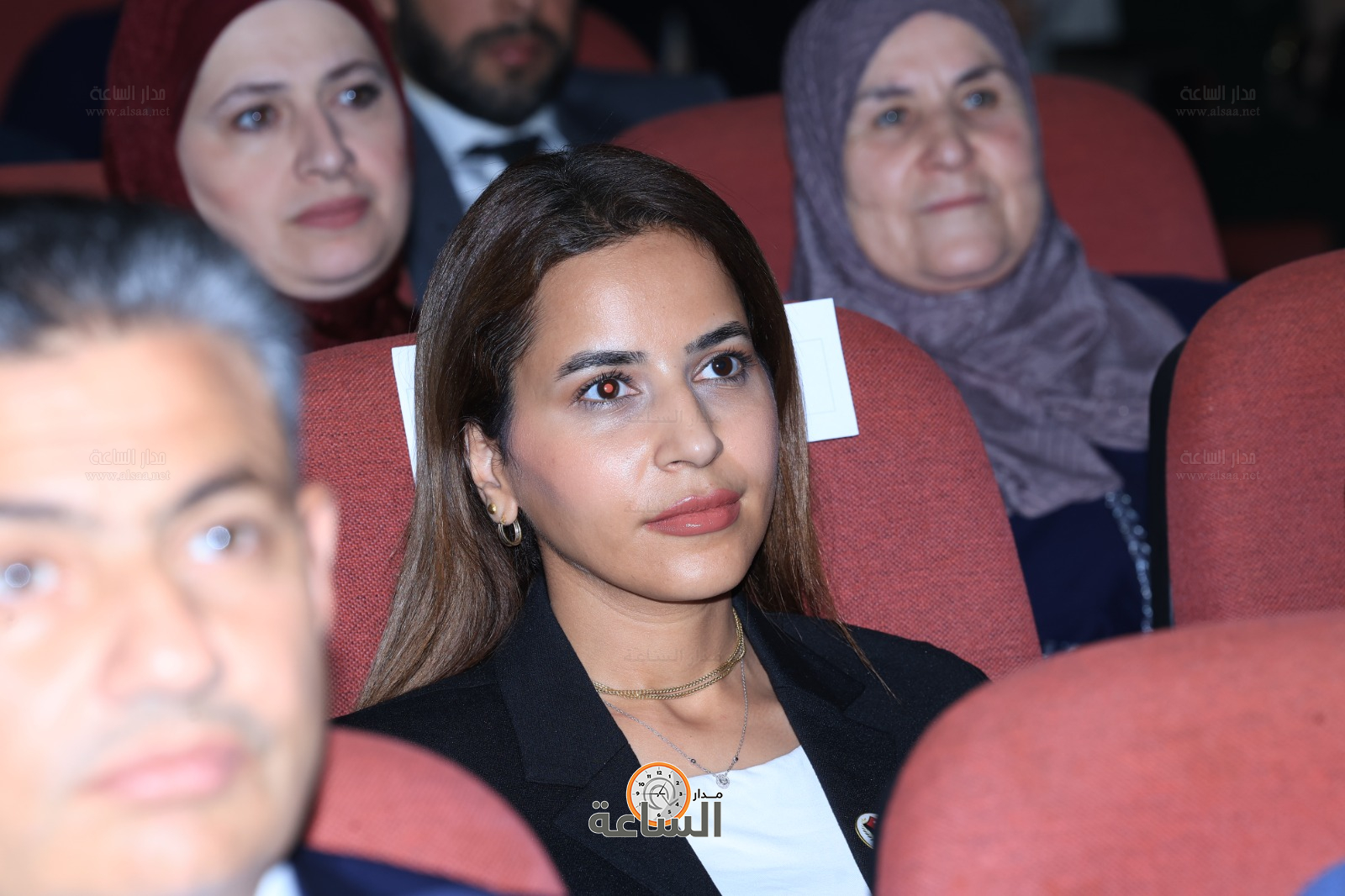 Madar Al-Saa Images 0.4255572588905111