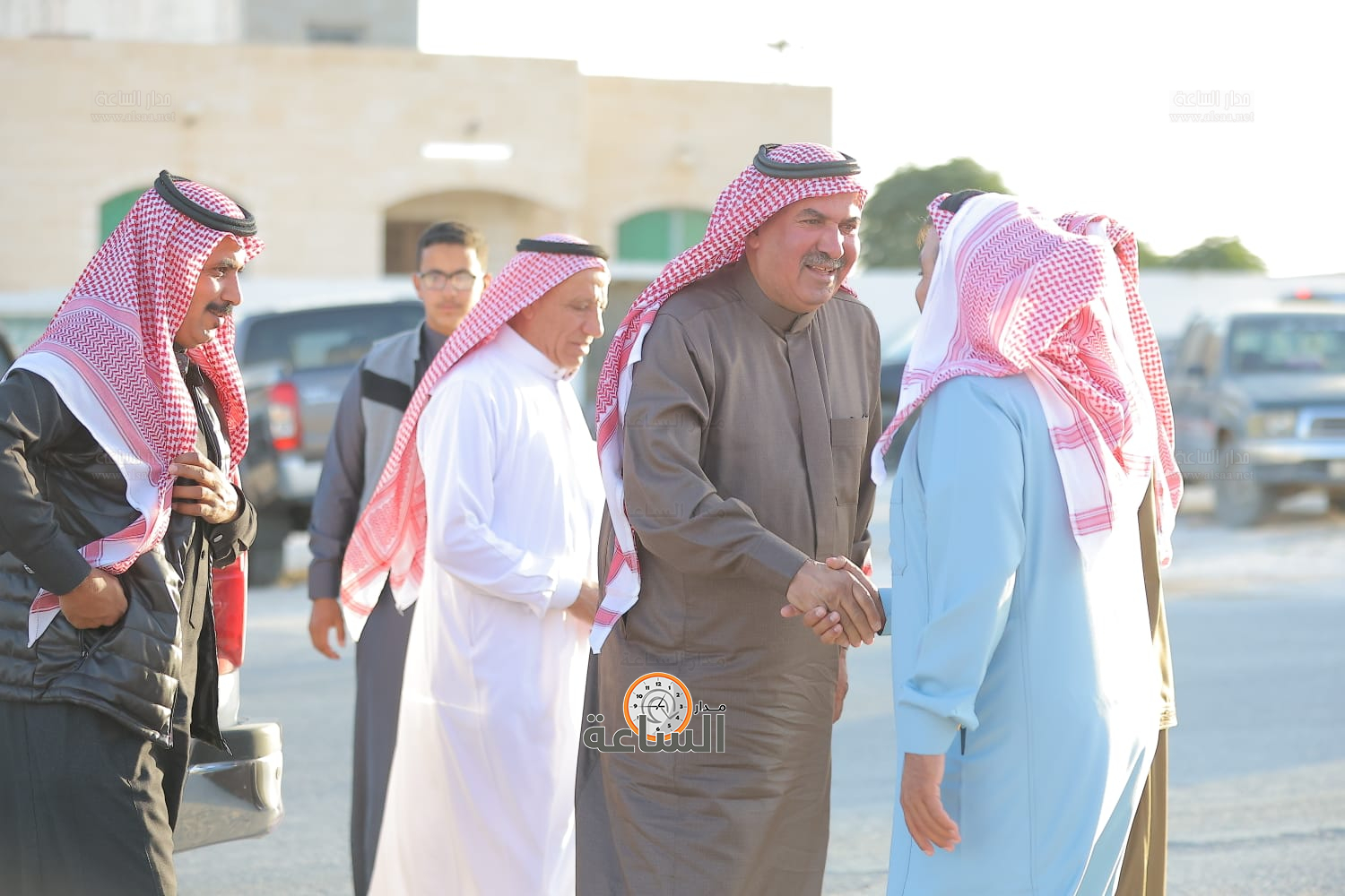 Madar Al-Saa Images 0.12339393367662199