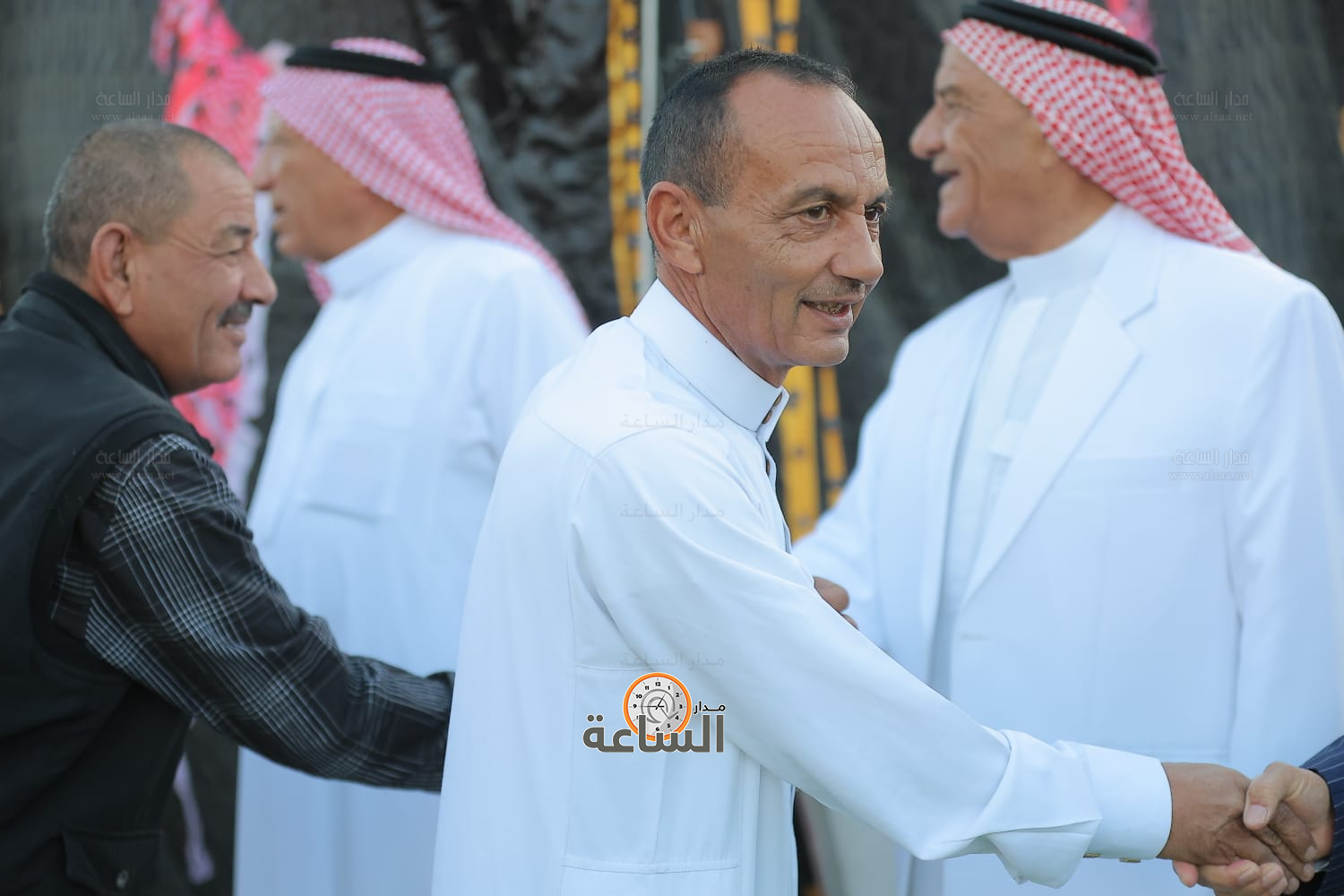 Madar Al-Saa Images 0.8100259339377337