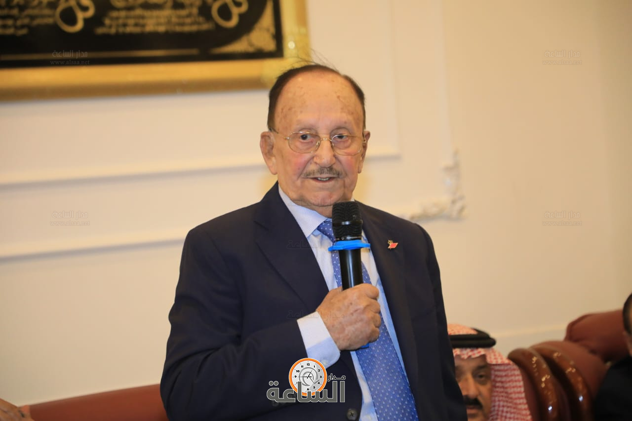 Madar Al-Saa Images 0.15776231986416667