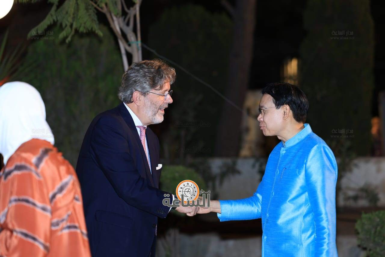 Madar Al-Saa Images 0.022425716695167686