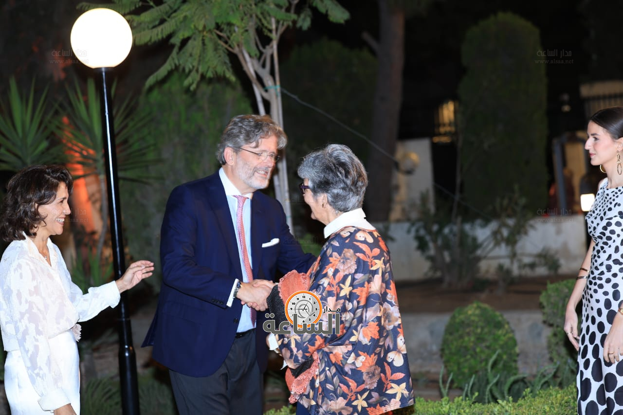 Madar Al-Saa Images 0.3218873820402962