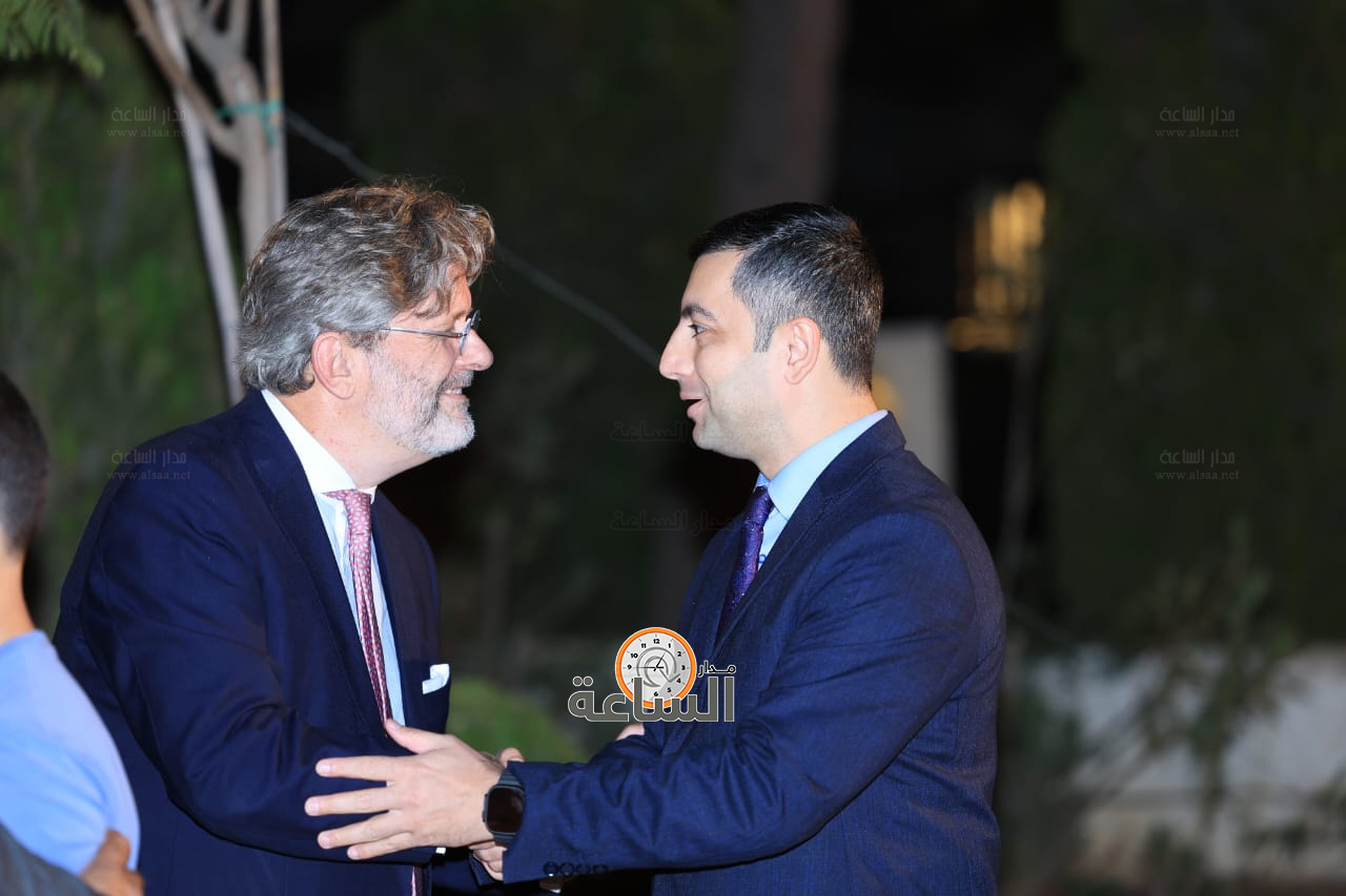 Madar Al-Saa Images 0.7084953274762388