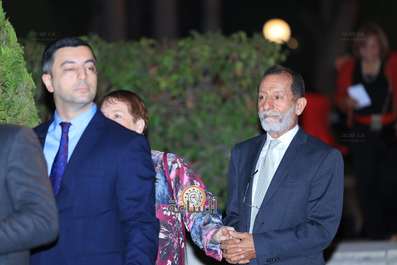 Madar Al-Saa Images 0.9535905594141275