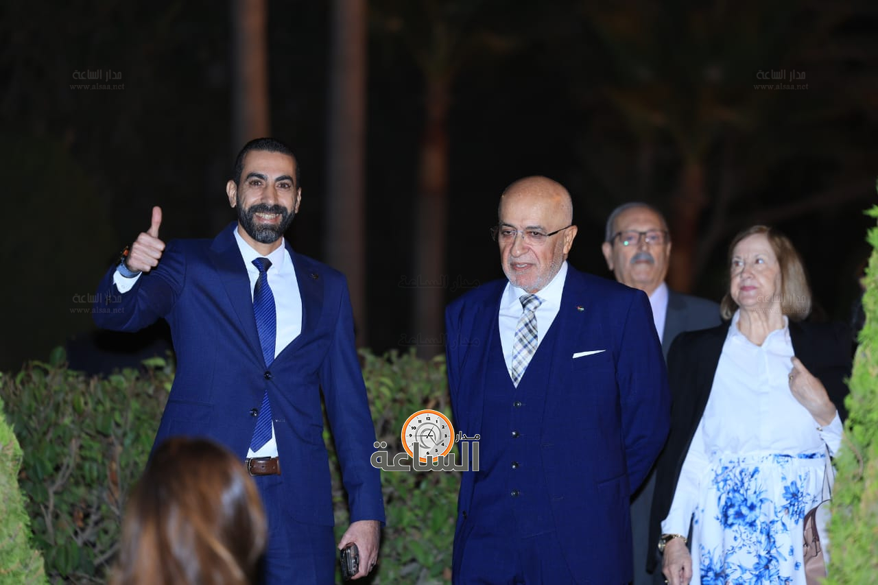 Madar Al-Saa Images 0.1785546417247167