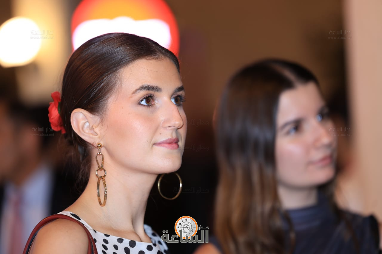 Madar Al-Saa Images 0.353280578166032