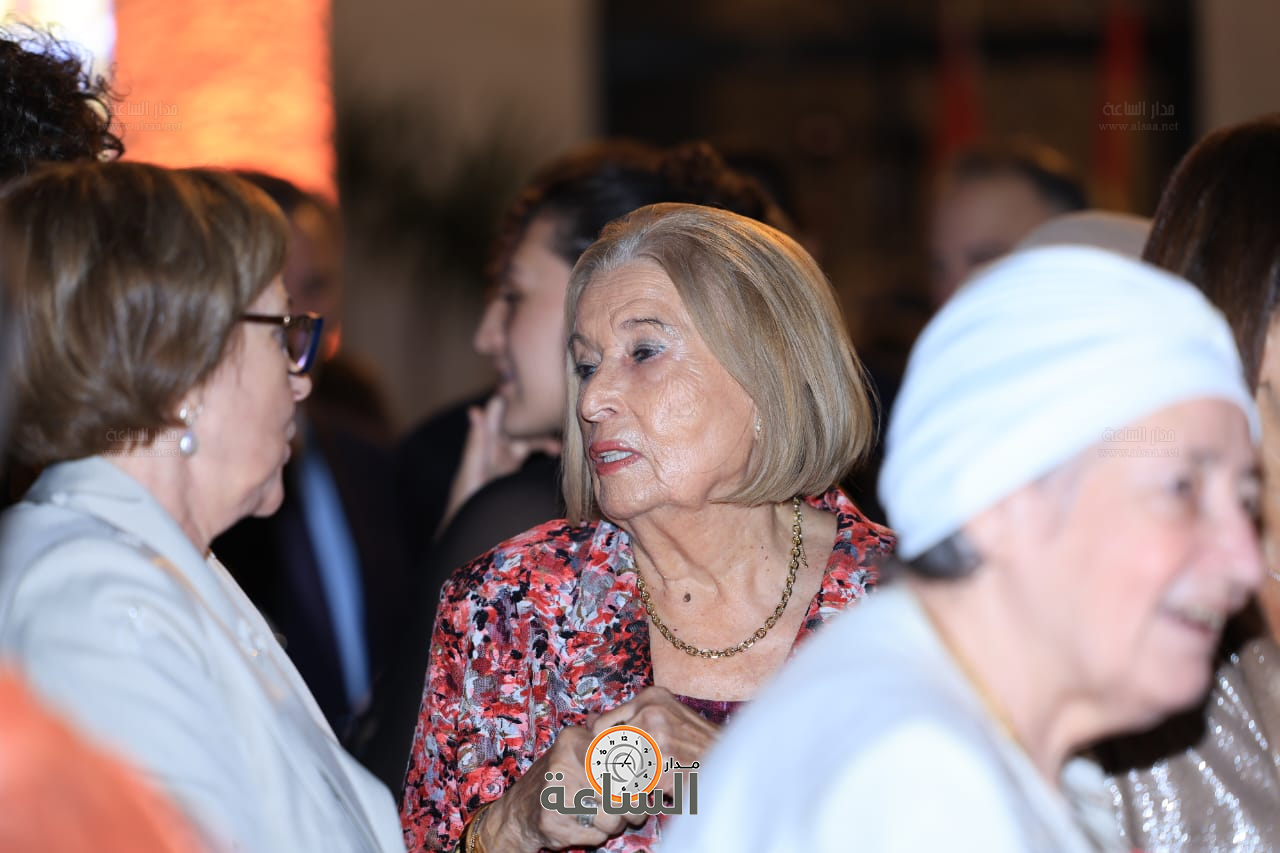 Madar Al-Saa Images 0.8833150872432849