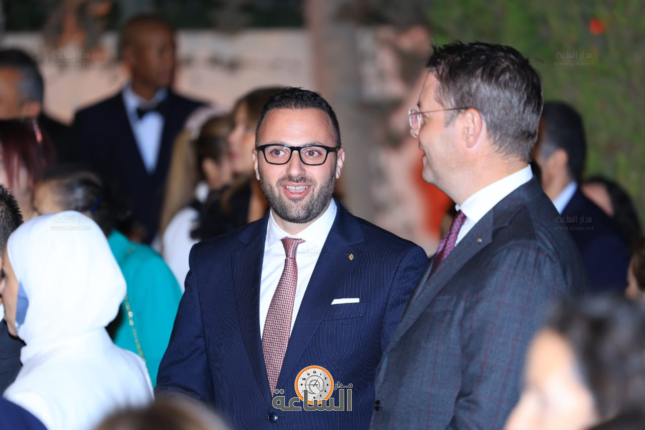 Madar Al-Saa Images 0.12430837407660367