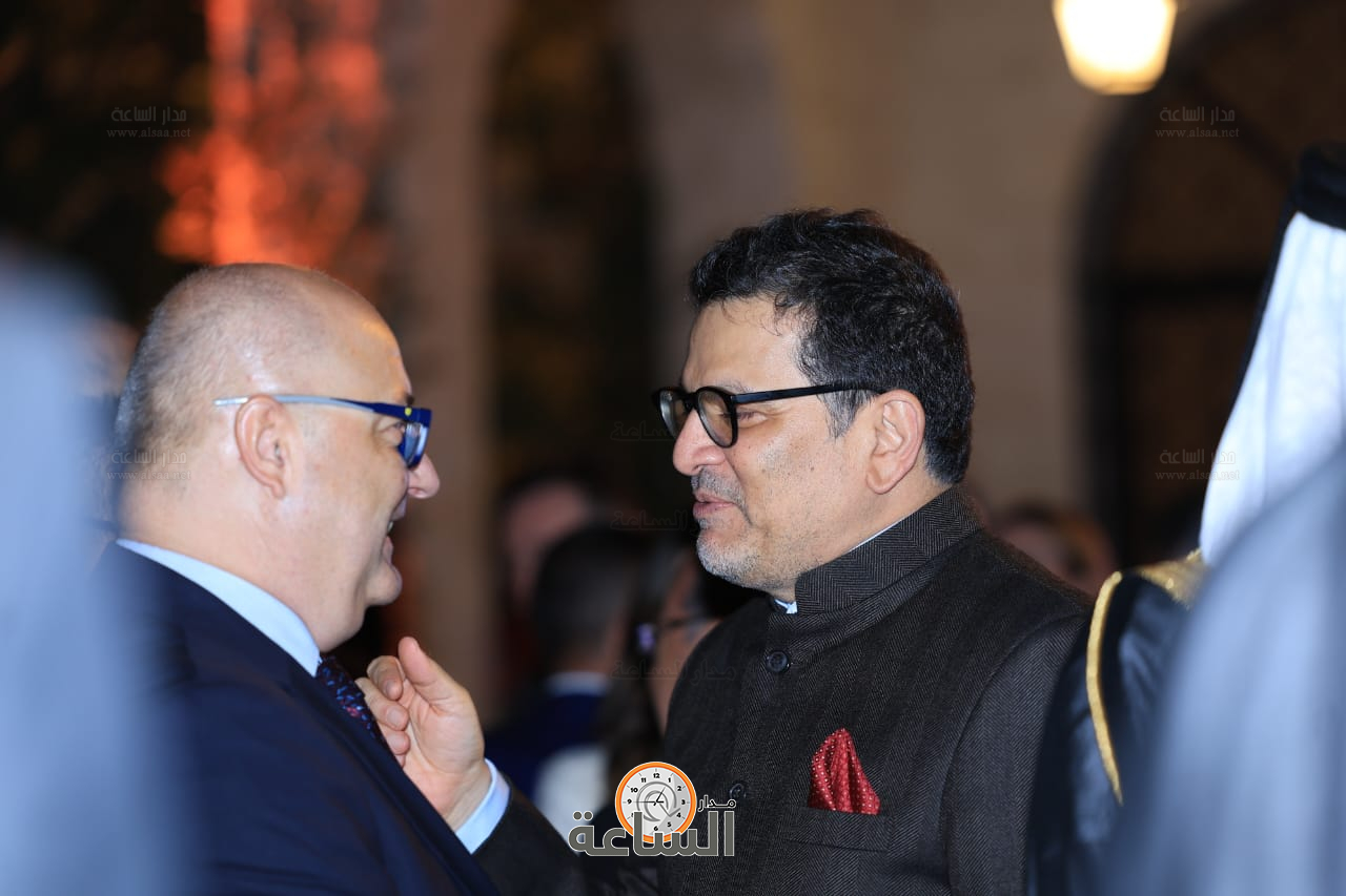 Madar Al-Saa Images 0.437277536332247