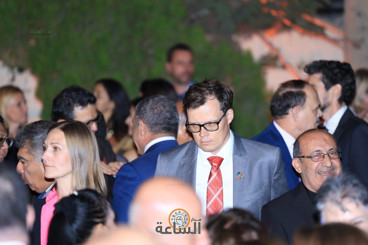 Madar Al-Saa Images 0.5441625035418968