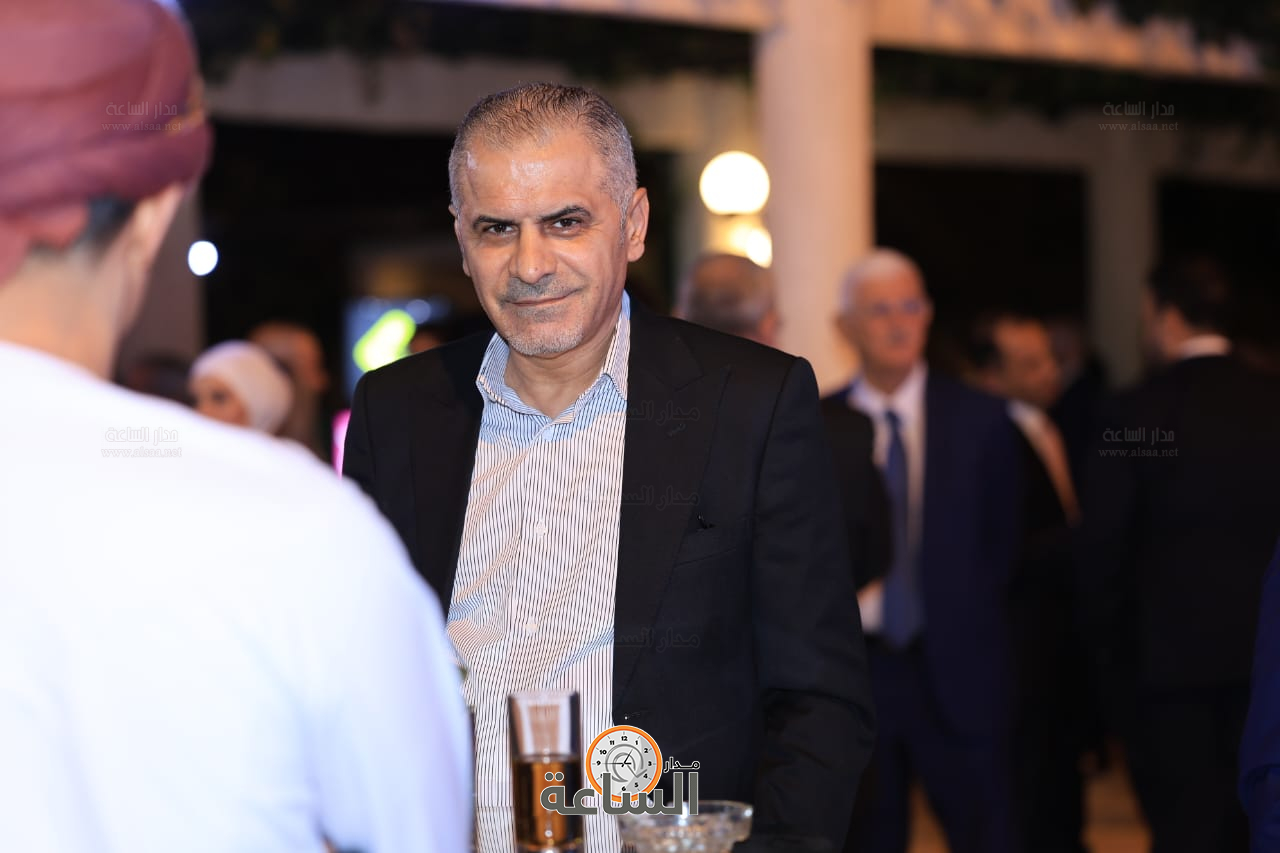 Madar Al-Saa Images 0.4283094124490382